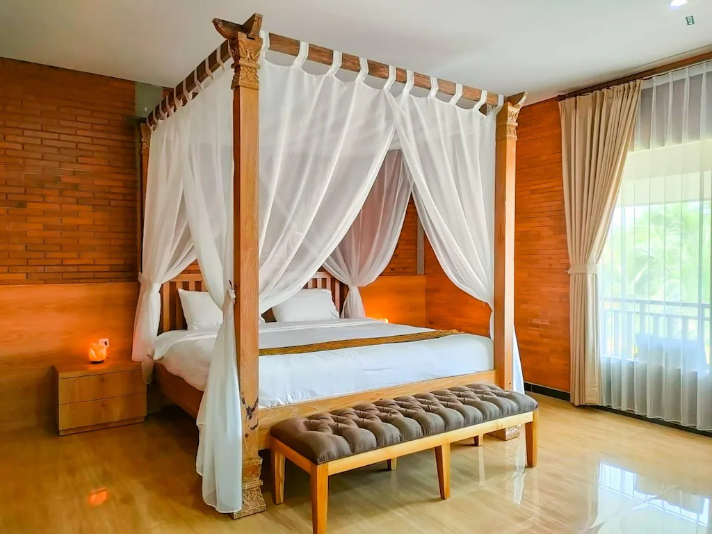 Presidential Room