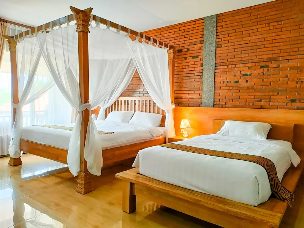 Emerald Familly Room